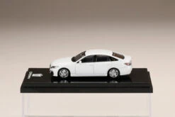 1/64 Hobby Japan Toyota CROWN 2.0 RS Advance White Pearl Car Model -Horizone 3323b552 a3e0 49d9 b79d 9e00f05fe483 71808.1606185878