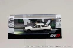 Hobby Japan 1:64 Toyota SPRINTER TRUENO GT APEX AE86 / INITIAL D VS Ryosuke Takahashi With Takumi Fujiwara Figure 17 Hobby Japan 1:64 Toyota SPRINTER TRUENO GT APEX AE86 / INITIAL D VS Ryosuke Takahashi With Takumi Fujiwara Figure -Horizone HJ643008DB PKG03