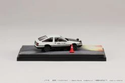 Hobby Japan 1:64 Toyota SPRINTER TRUENO GT APEX AE86 / INITIAL D VS Tomoyuki Tachi With Takumi Fujiwara Figure 22 Hobby Japan 1:64 Toyota SPRINTER TRUENO GT APEX AE86 / INITIAL D VS Tomoyuki Tachi With Takumi Fujiwara Figure -Horizone HJ643008DC S
