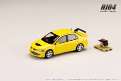 Hobby Japan 1:64 Mitsubishi Lancer GSR EVO 8 In Solid Yellow With Engine Display