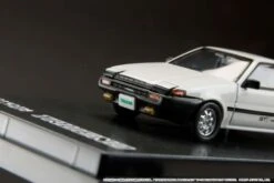Hobby Japan 1:64 Toyota Sprinter Trueno GTV (AE86) In White With Engine Display Model 14 Hobby Japan 1:64 Toyota Sprinter Trueno GTV (AE86) In White With Engine Display Model -Horizone HJ644008AW 01