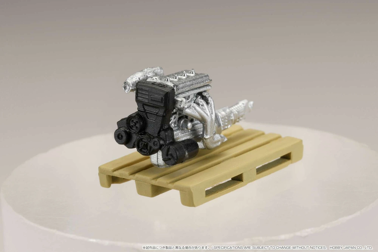 Hobby Japan 1:64 Toyota Sprinter Trueno GTV (AE86) In White With Engine Display Model 3 Hobby Japan 1:64 Toyota Sprinter Trueno GTV (AE86) In White With Engine Display Model - Image 3