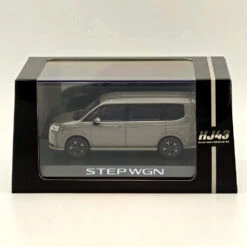 Hobby Japan 1/43 Honda STEP WGN E:HEV SPADA Super Platinum Gray (M） HJ432004GM
