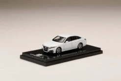 1/64 Hobby Japan Toyota CROWN 2.0 RS Advance White Pearl Car Model